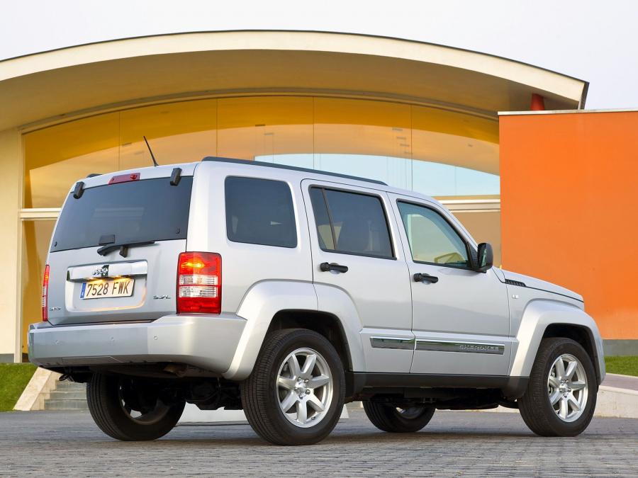  Jeep Cherokee Limited 3.7L (KK) 2007 года  (фото 8 из 31)